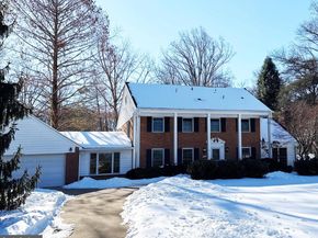 6547 Mapledale Court, Falls Church VA 22041