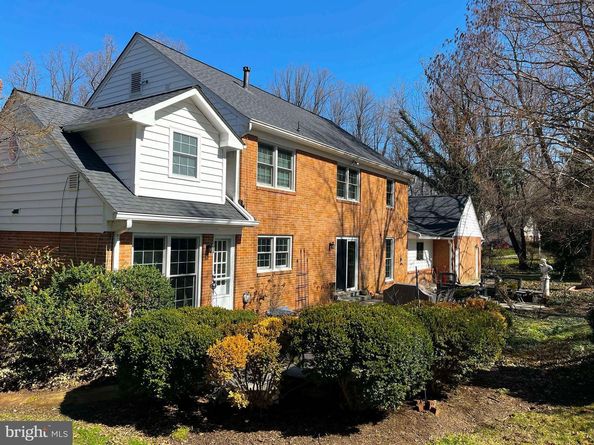 6547 Mapledale Court, Falls Church VA 22041