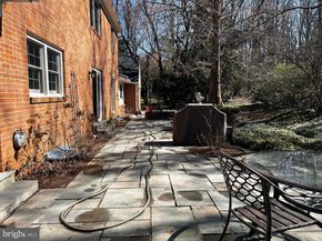 6547 Mapledale Court, Falls Church VA 22041