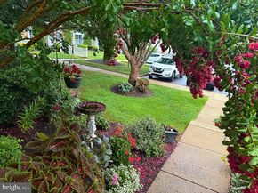 163 Leedom Way, Newtown PA 18940