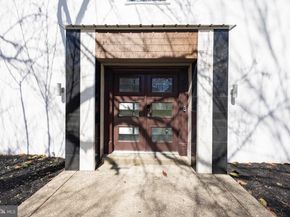 700 Camp Woods Rd, Villanova PA 19085