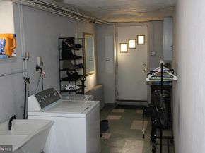 1114 E Barringer Street E, Philadelphia PA 19119