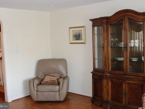 1114 E Barringer Street E, Philadelphia PA 19119