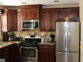 1114 E Barringer Street E, Philadelphia PA 19119