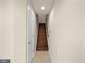 918 Pete Jones Way, Alexandria VA 22314