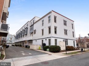 918 Pete Jones Way, Alexandria VA 22314