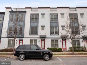 918 Pete Jones Way, Alexandria VA 22314