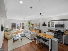 1627 Fairmount Avenue B, Philadelphia PA 19130