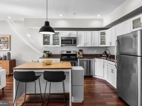 1627 Fairmount Avenue B, Philadelphia PA 19130