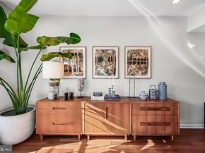 1627 Fairmount Avenue B, Philadelphia PA 19130