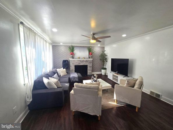 1303 Manor Road, Lansdowne PA 19050