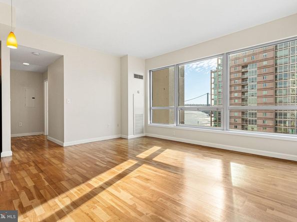 901 N Penn Street R704, Philadelphia PA 19123
