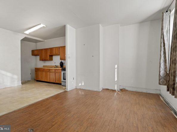 1812 S 5TH Street, Philadelphia PA 19148