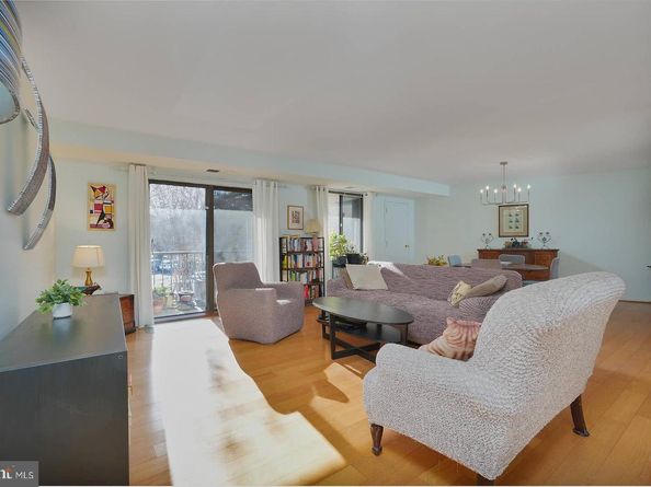 7425 Democracy Boulevard A201, Bethesda MD 20817