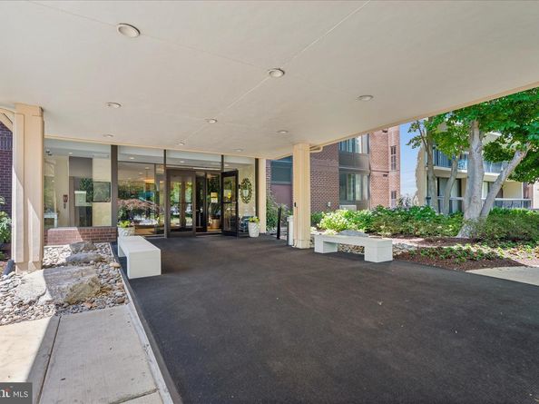 7401 Westlake Terrace 607, Bethesda MD 20817