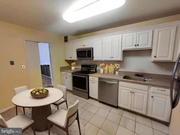 8360 Greensboro Drive 207, Mclean VA 22102