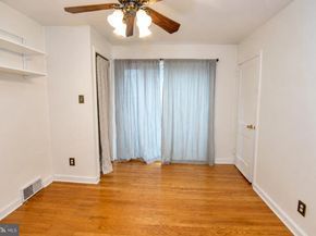 2204 Manning Street, Philadelphia PA 19103
