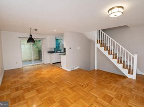 2204 Manning Street, Philadelphia PA 19103