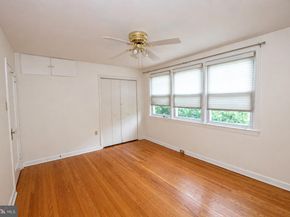 2204 Manning Street, Philadelphia PA 19103