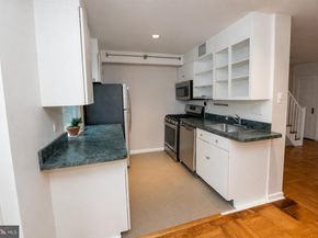 2204 Manning Street, Philadelphia PA 19103