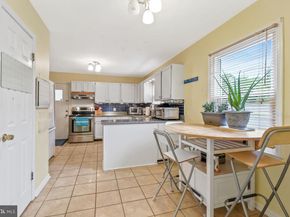 404 Tapawingo Road SE, Vienna VA 22180