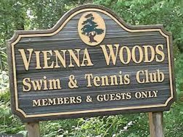 404 Tapawingo Road SE, Vienna VA 22180