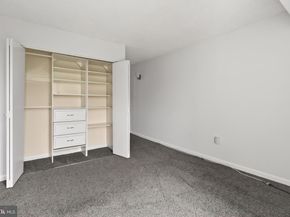 5300 Holmes Run Parkway 906, Alexandria VA 22304