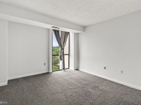 5300 Holmes Run Parkway 906, Alexandria VA 22304