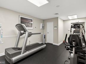 5300 Holmes Run Parkway 906, Alexandria VA 22304