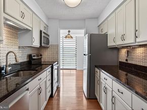 5300 Holmes Run Parkway 906, Alexandria VA 22304