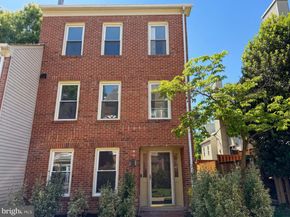 7579 Chrisland Cove, Falls Church VA 22042