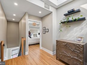 801 S 8TH Street, Philadelphia PA 19147