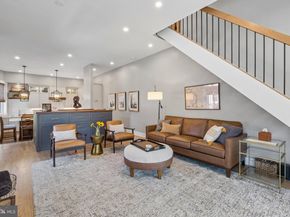 801 S 8TH Street, Philadelphia PA 19147