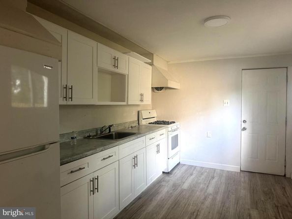 2336 S 72nd Street, Philadelphia PA 19142