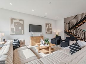 160 N 2nd Street 302, Philadelphia PA 19106