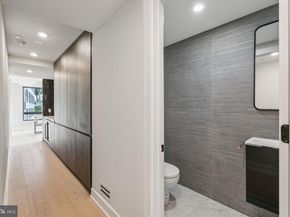 160 N 2nd Street 302, Philadelphia PA 19106