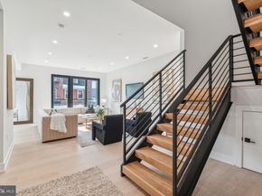 160 N 2nd Street 302, Philadelphia PA 19106