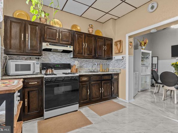 1920 S 16TH Street, Philadelphia PA 19145