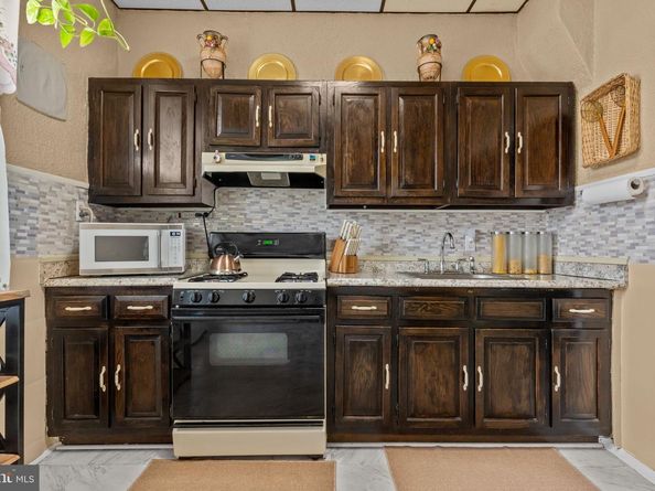 1920 S 16TH Street, Philadelphia PA 19145