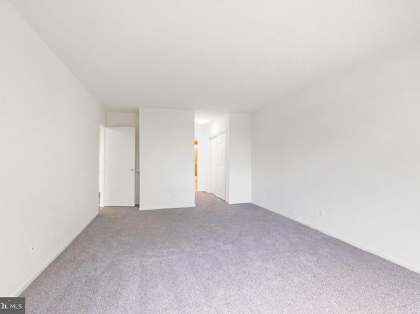 5101 River Road 513, Bethesda MD 20816