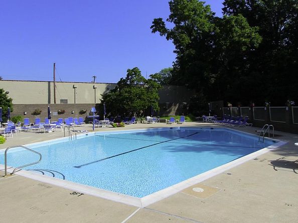 5101 River Road 513, Bethesda MD 20816