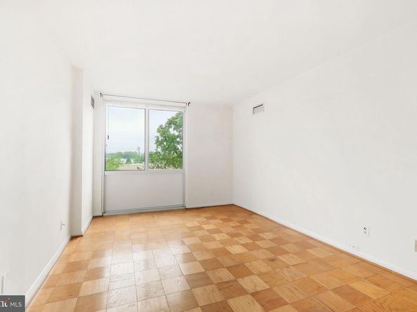 5101 River Road 513, Bethesda MD 20816