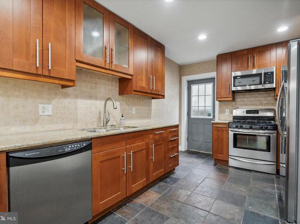 711 Reed Street, Philadelphia PA 19147
