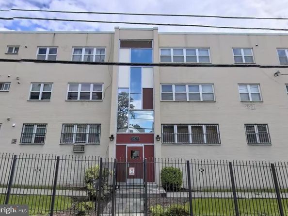 5037 Call Place SE 201, Washington DC 20019