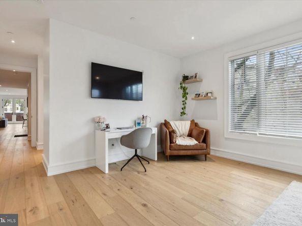 8100 Germantown Avenue A, Philadelphia PA 19118