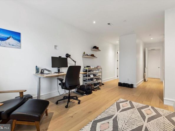 8100 Germantown Avenue A, Philadelphia PA 19118