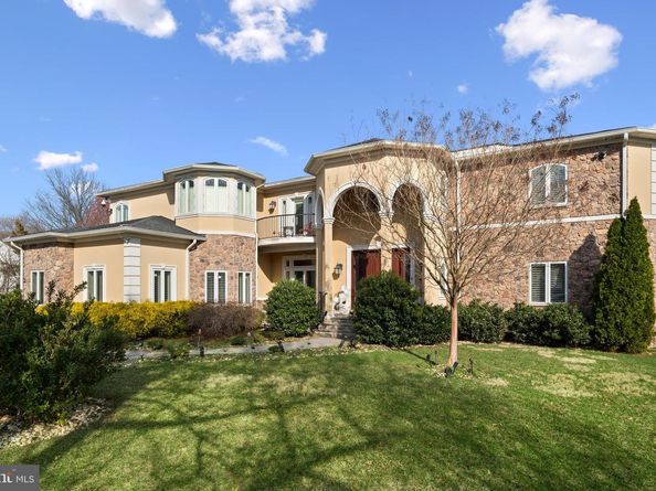 5271 Canard Street, Alexandria VA 22312