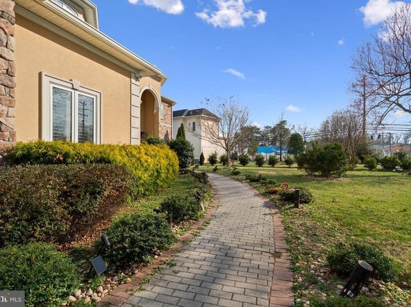 5271 Canard Street, Alexandria VA 22312