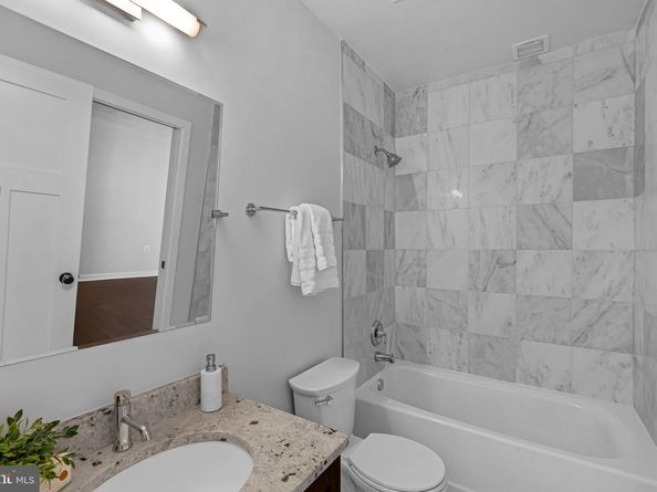 15 N Street NW 2, Washington DC 20001