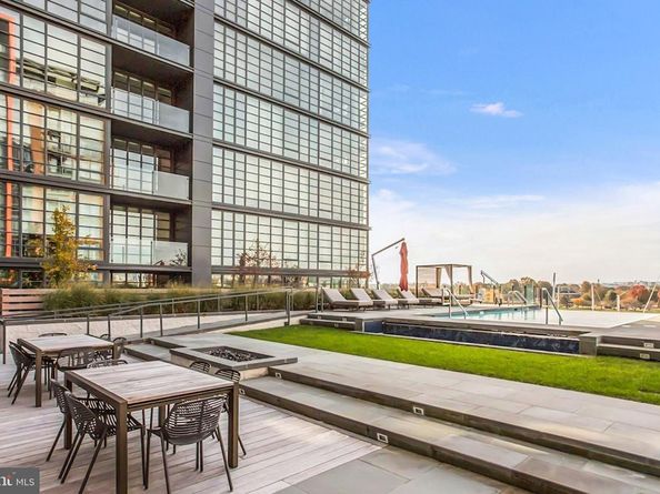 45 Sutton Square SW 607, Washington DC 20024